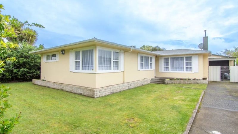 57 College Street, Awapuni, Palmerston North - Carousel 1