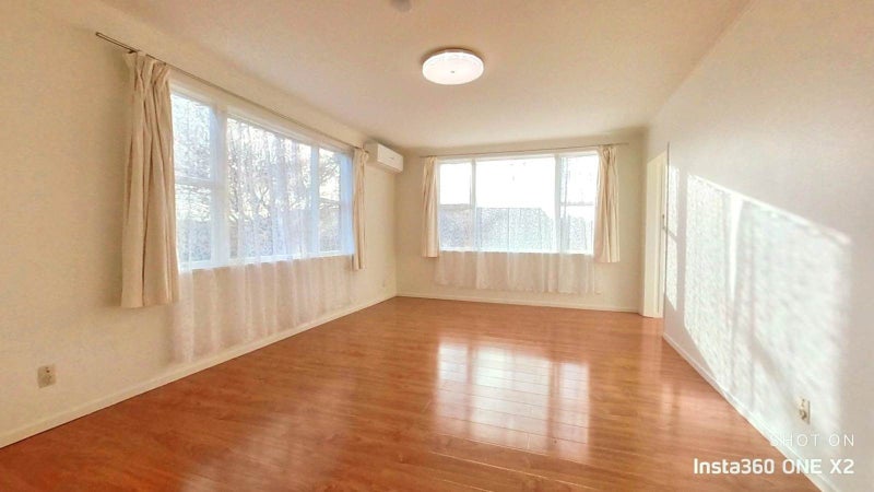 19 Scanlen Terrace, Kelston, Auckland - Carousel 2