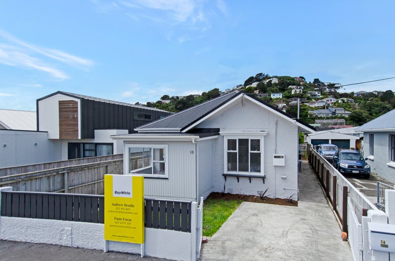 16 Argentine Avenue, Miramar, Wellington - Carousel 1