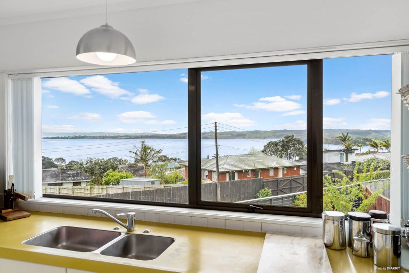 9 View Road, Shelly Park, Auckland - Carousel 2