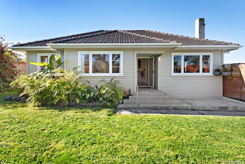 32 Brookfield Street, Hamilton East, Hamilton - Carousel 12