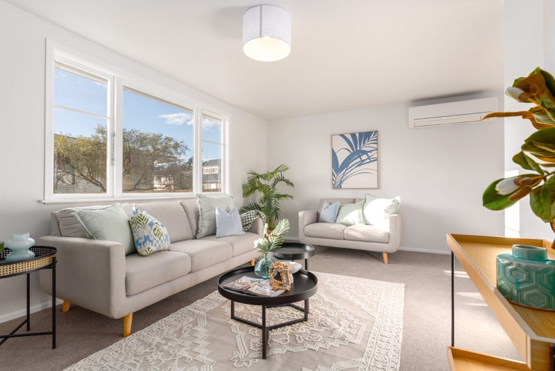 36 Waihora Crescent, Waitangirua, Porirua - Carousel 1