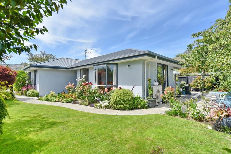 10A Wendy Place, Heathcote Valley, Christchurch - Carousel 1