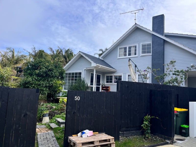 50 Peter Terrace, Castor Bay, Auckland - Carousel 1
