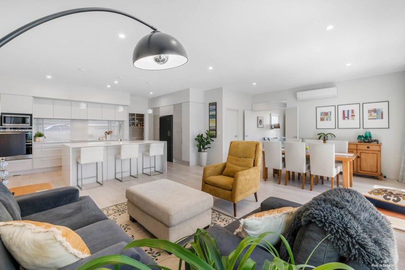 6 Kaiawa Street, Beachlands, Auckland - Carousel 1