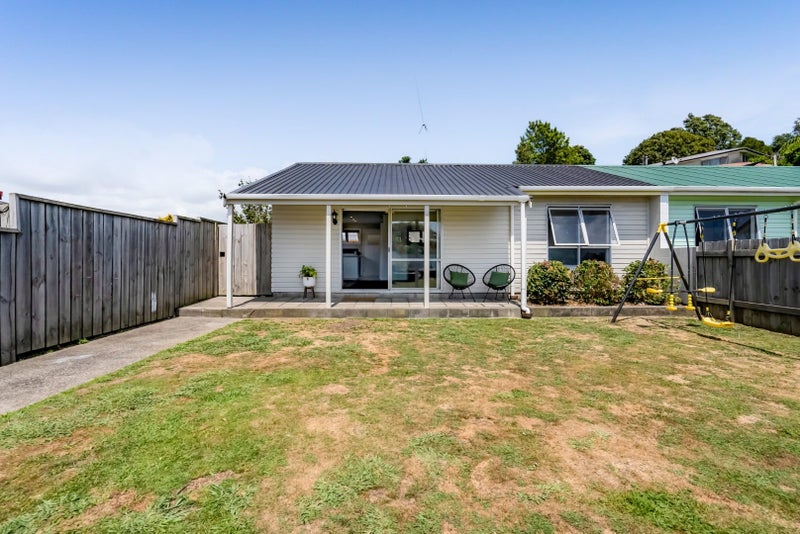 1/8 Ross Place, Blagdon, New Plymouth - Carousel 2