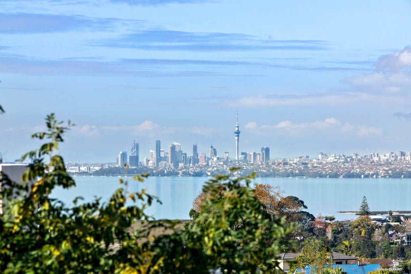 22 van Dyke Place, West Harbour, Auckland - Carousel 2