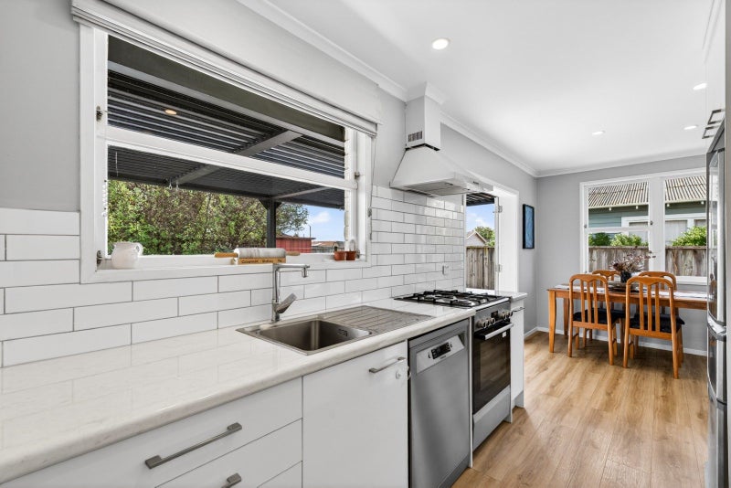 813 Willowpark Road South, Ākina, Hastings - Carousel 2