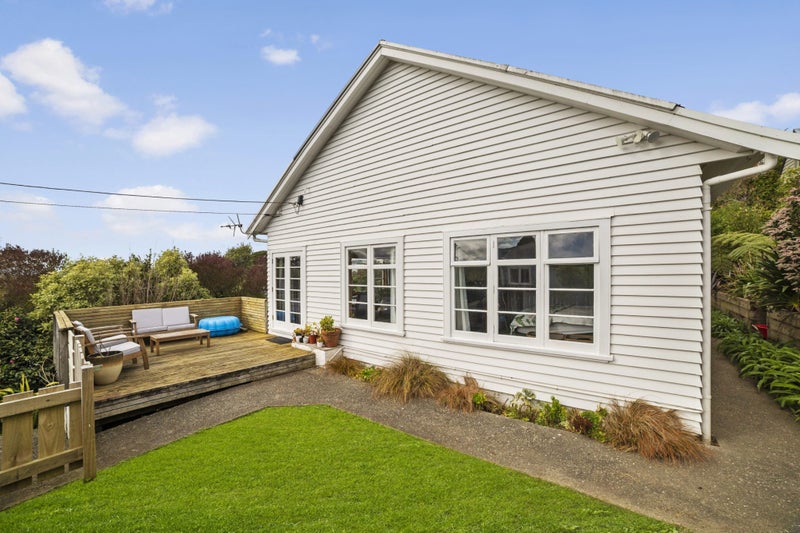 3 Braithwaite Street, Karori, Wellington - Carousel 1