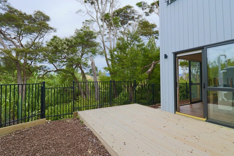 39 Korokio Lane, Henderson, Auckland - Carousel 2