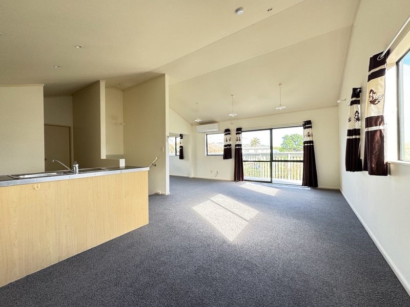 38 Morere Street, Titahi Bay, Porirua - Carousel 2