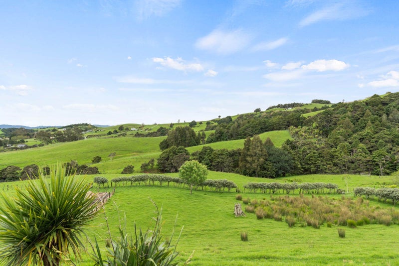 151 Kereru Lane, Kaiwaka - Carousel 1