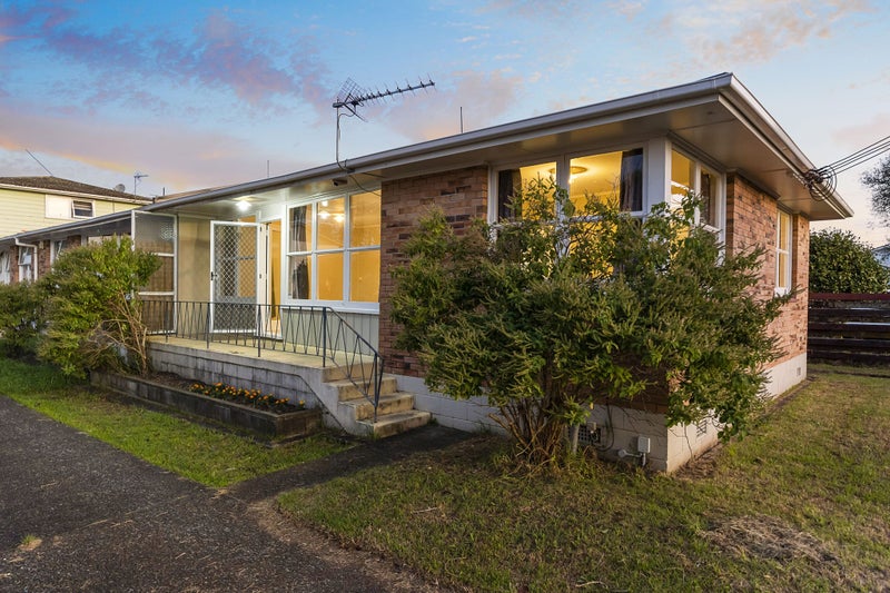 1/36 Kingsway Avenue, Sandringham, Auckland - Carousel 2