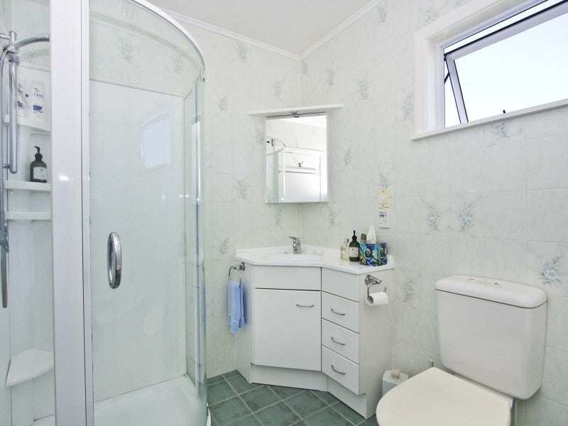 40 Westminster Road, Wainuiomata, Lower Hutt - Carousel 2