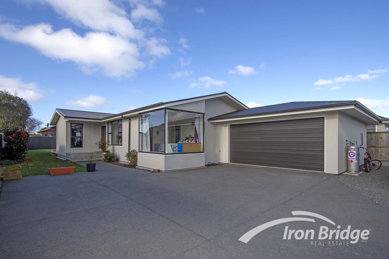 13 Ottawa Road, Wainoni, Christchurch - Carousel 1