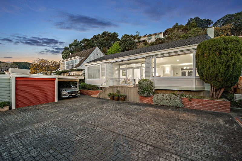 238 Marine Drive, Lowry Bay, Lower Hutt - Carousel 2