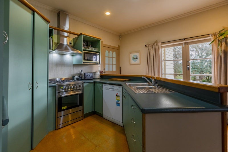 14 Knorp Street, Otane - Carousel 2