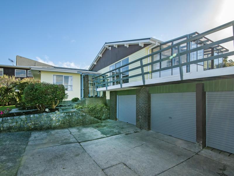 12 Reese Jones Grove, Maungaraki, Lower Hutt - Carousel 20