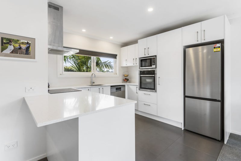 1/13 Edmund Hillary Avenue, Papakura, Papakura - Carousel 2