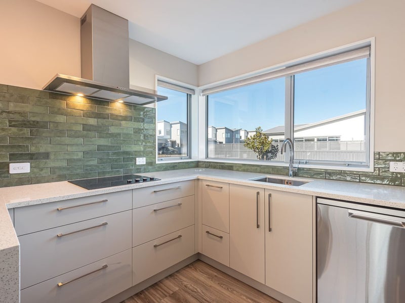 5 Kakapo Lane, Redwood, Christchurch - Carousel 2