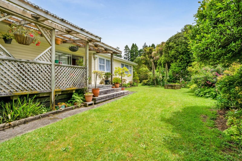 194 Surrey Road, Tariki, Inglewood - Carousel 2
