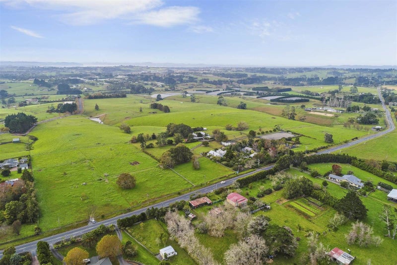14 Livery Lane, Taupaki - Carousel 2