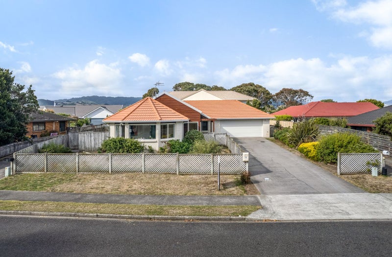 78 Cedar Drive, Paraparaumu Beach, Paraparaumu - Carousel 1