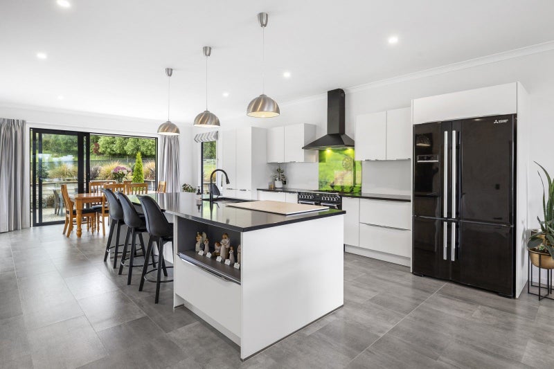 34 Tara Hills Drive, North Taieri - Carousel 2