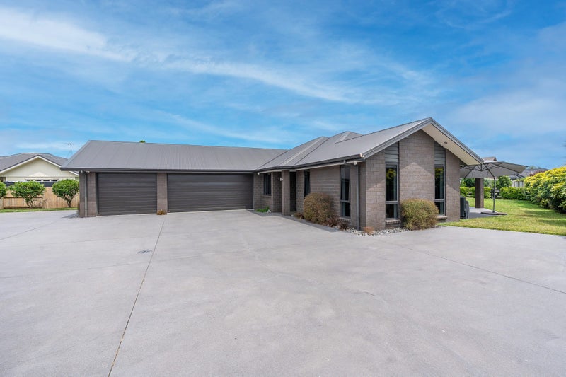 25 Aquila Crescent, Rototuna North, Hamilton - Carousel 1