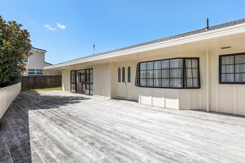 24 Coldham Crescent, Saint Johns, Auckland - Carousel 4