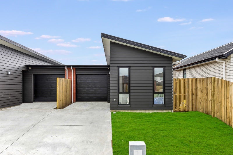 1/6 Tiro Place, Rototuna North, Hamilton - Carousel 1