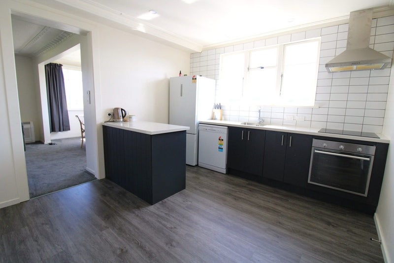 30 Scotland Terrace, Green Island, Dunedin - Carousel 2