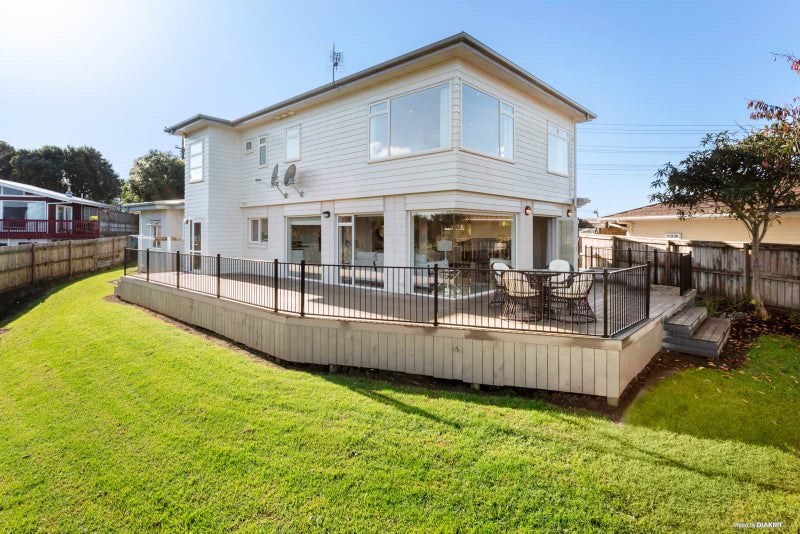 48 Waipa Street, Birkenhead, Auckland - Carousel 2