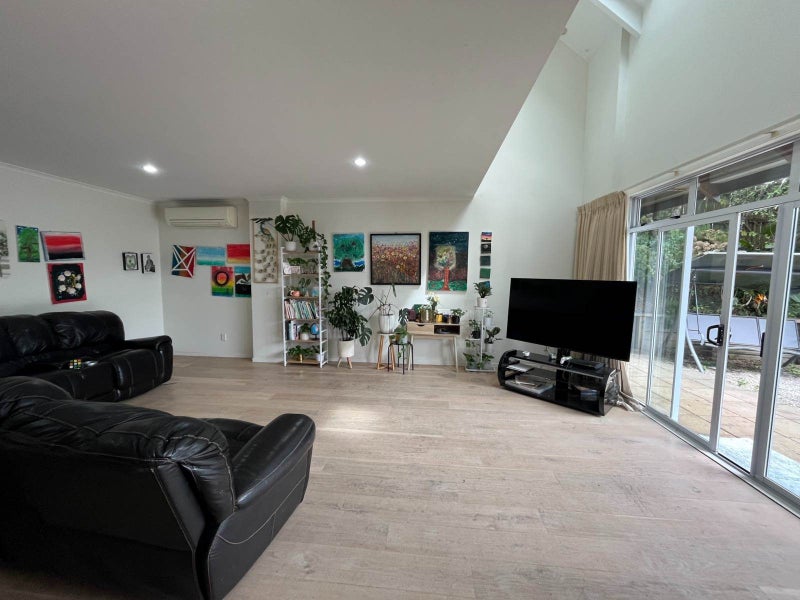 14A The Avenue, Albany, Auckland - Carousel 1