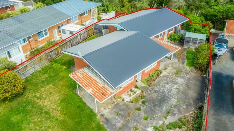 7A Roseburn Place, Pakuranga, Auckland - Carousel 1