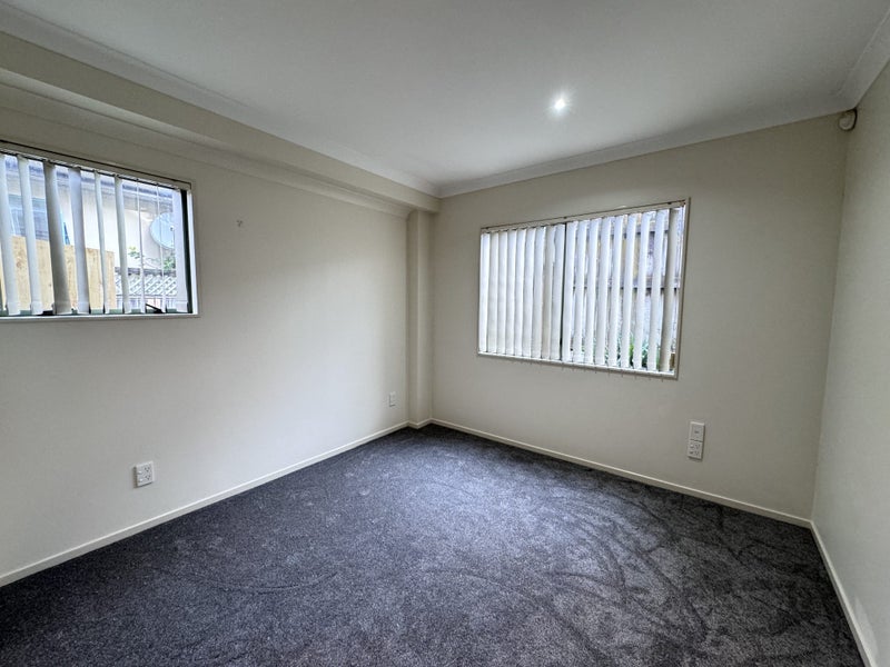 739 New North Road, Mount Albert, Auckland - Carousel 16