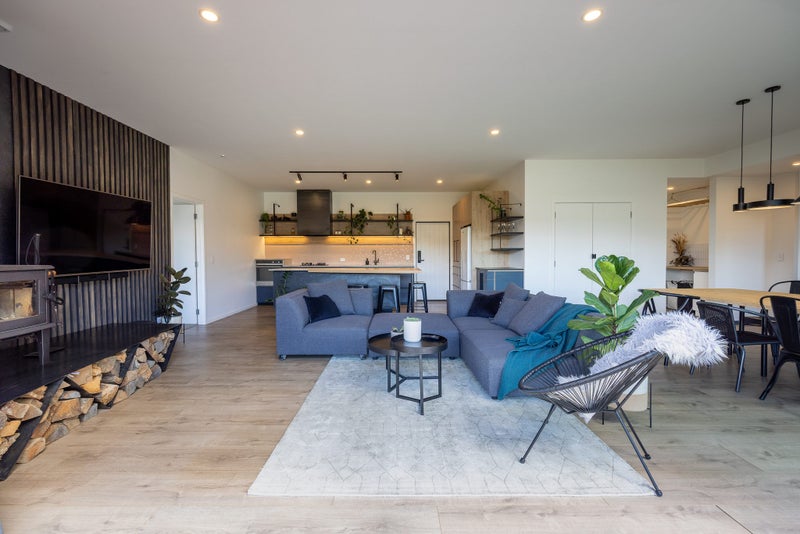 12 Pennycook Place, Wanaka - Carousel 2