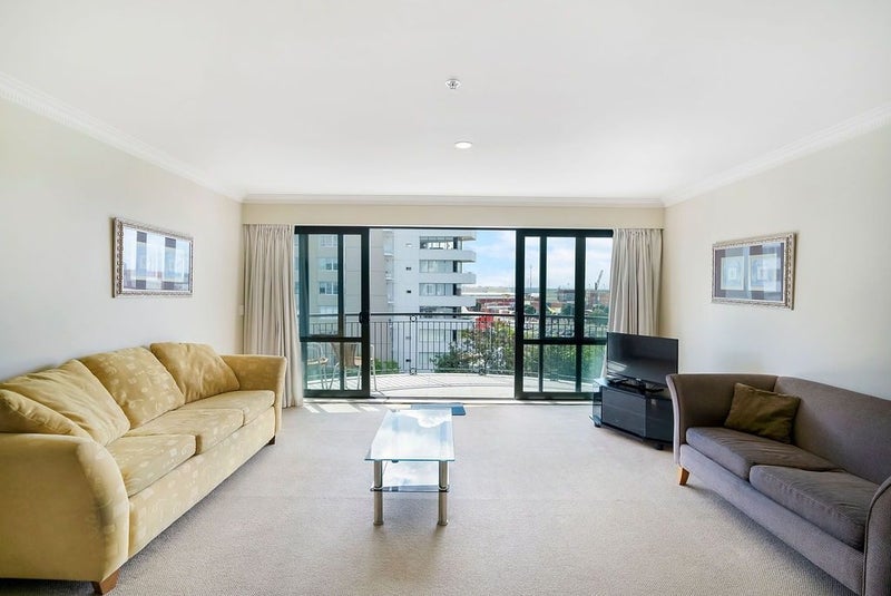 3E/118 Gladstone Road, Parnell, Auckland - Carousel 2
