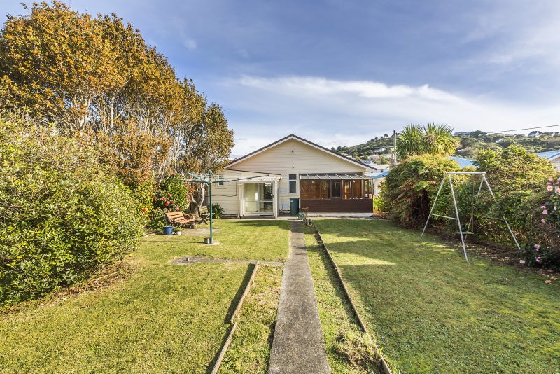 12 Weka Street, Miramar, Wellington - Carousel 1