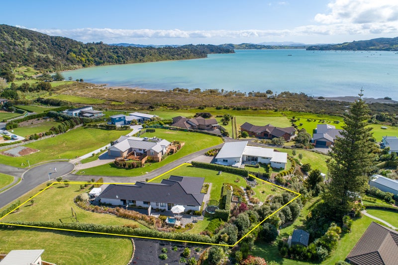 2 Oyster Lane, Whangarei - Carousel 2