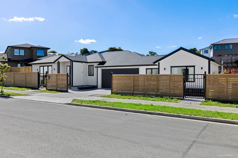 135 Tiriwa Drive, Massey, Auckland - Carousel 2