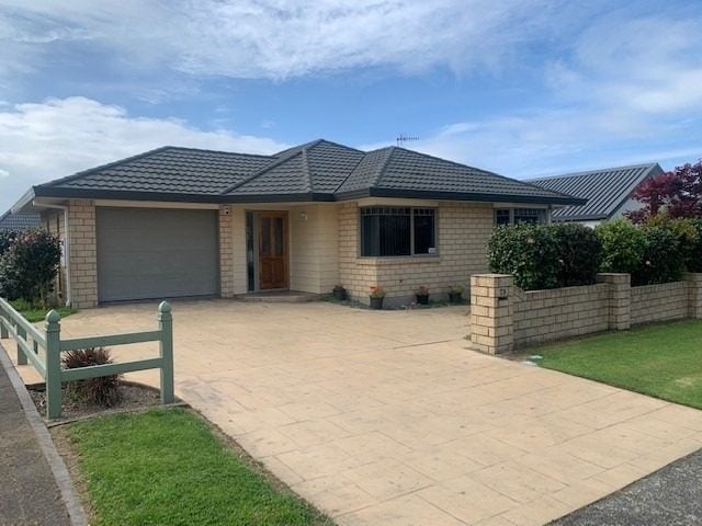 29 Forrester Drive, Welcome Bay, Tauranga - Carousel 1