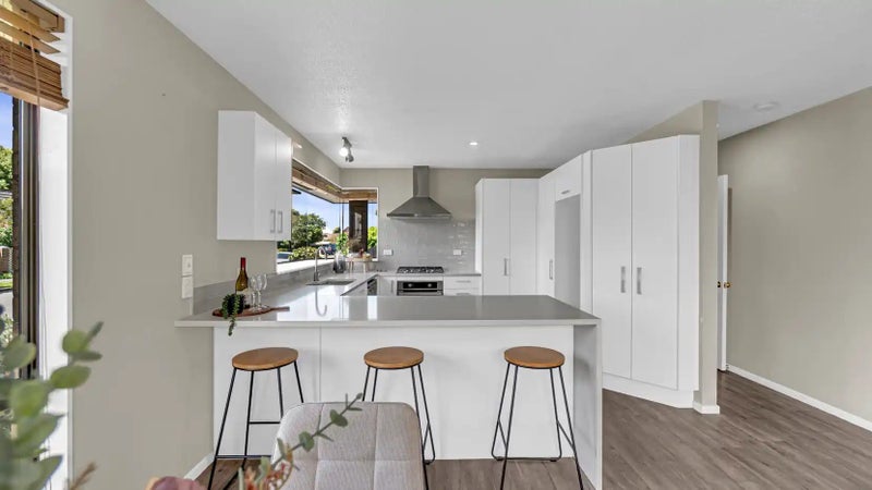 6 Shenley Drive, Belfast, Christchurch - Carousel 2