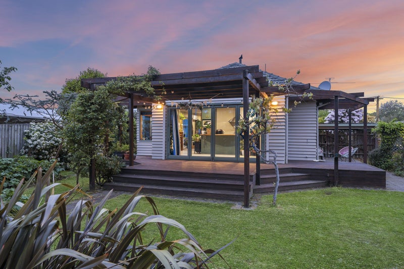 7 Wayside Avenue, Burnside, Christchurch - Carousel 1