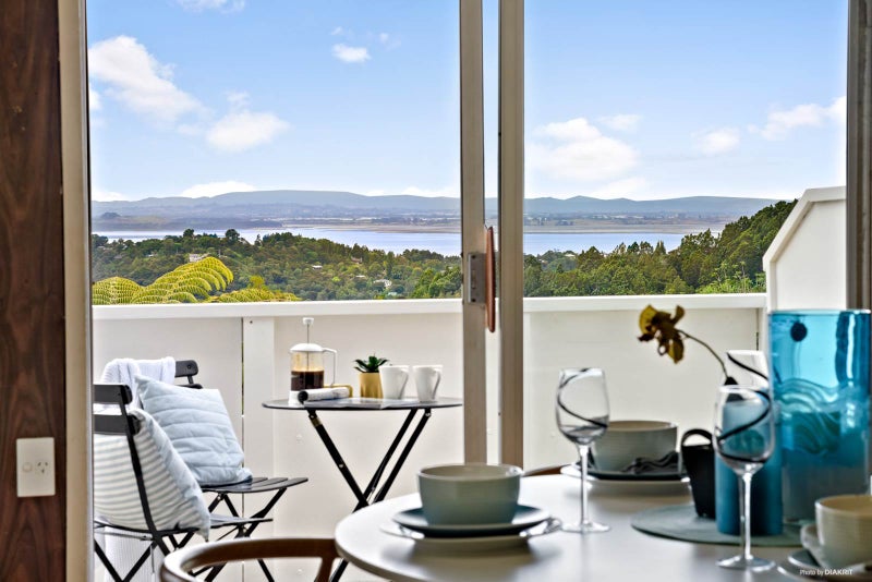 438 Huia Road, Laingholm, Auckland - Carousel 1