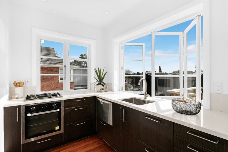 89 Walker Road, Point Chevalier, Auckland - Carousel 2