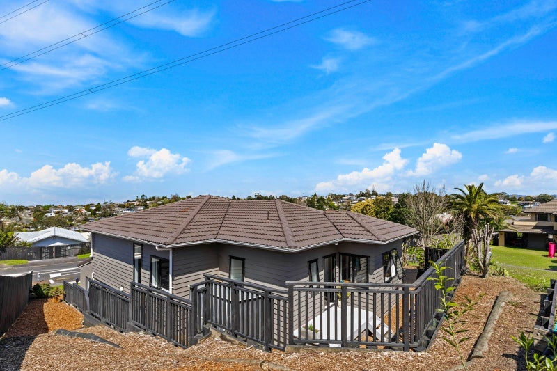 50 Garton Drive, Massey, Auckland - Carousel 35