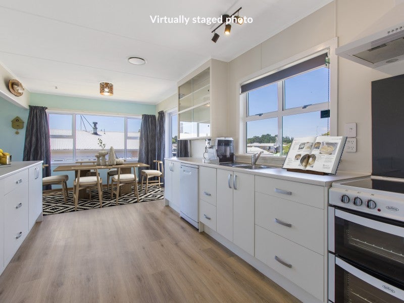 14 Rospeath Crescent, Spotswood, New Plymouth - Carousel 2