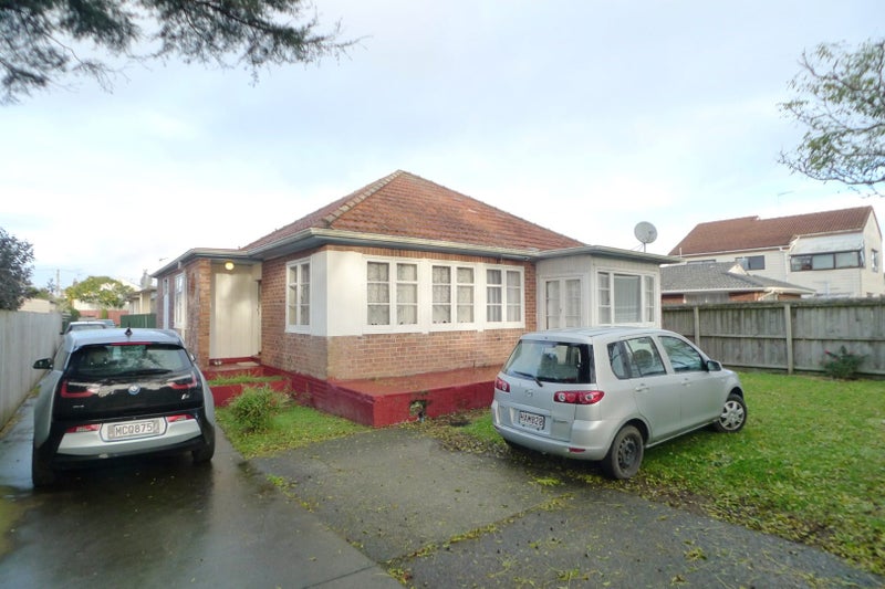 56 Kiwitea Street, Sandringham, Auckland - Carousel 15