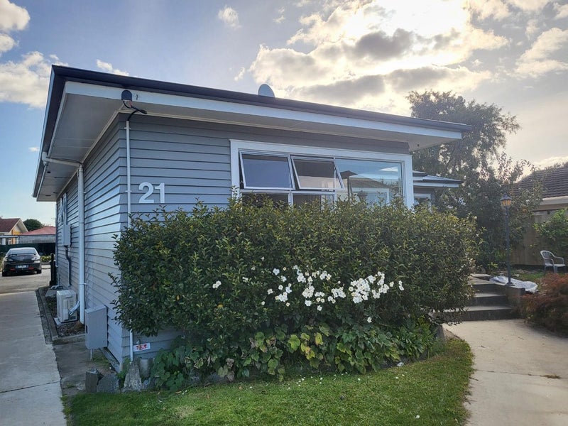21 Fox Street, Hamilton East, Hamilton - Carousel 1